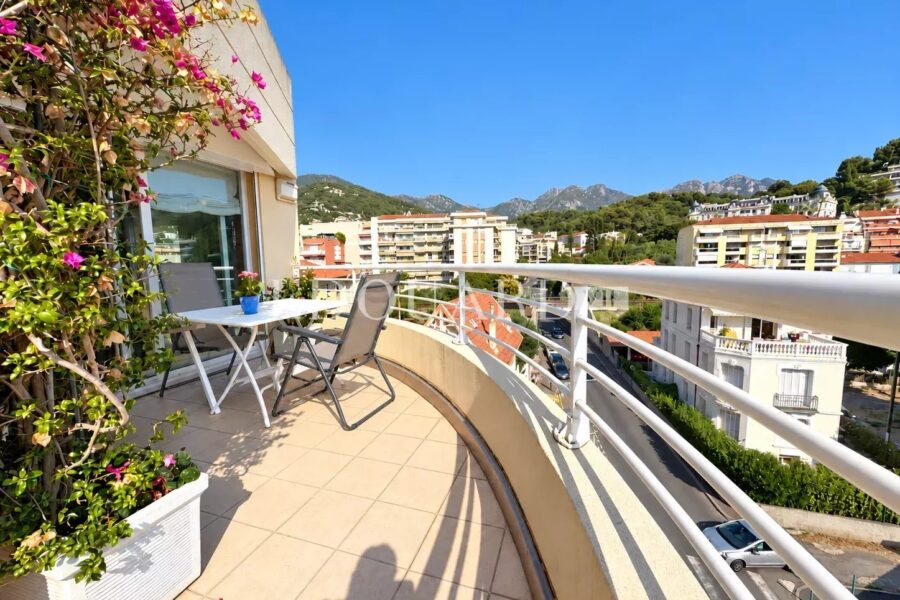 Appartement à vendre à Menton — Vue sur la ville — photo 2