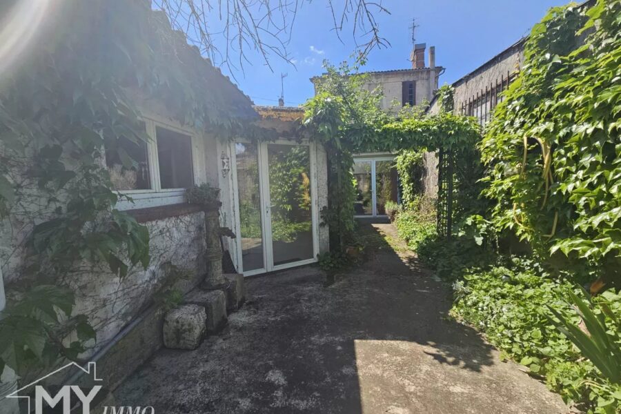 Maison à vendre à Sainte-Foy-la-Grande — Vue parc & jardin — photo 14