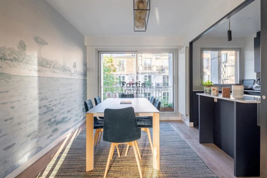 Appartement à vendre à Paris 18e arrondissement — Vue sur la ville — photo 7