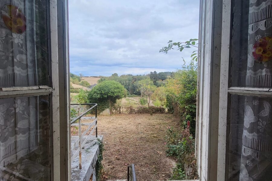Maison à vendre à Saint-Péreuse — Vue nature — photo 5