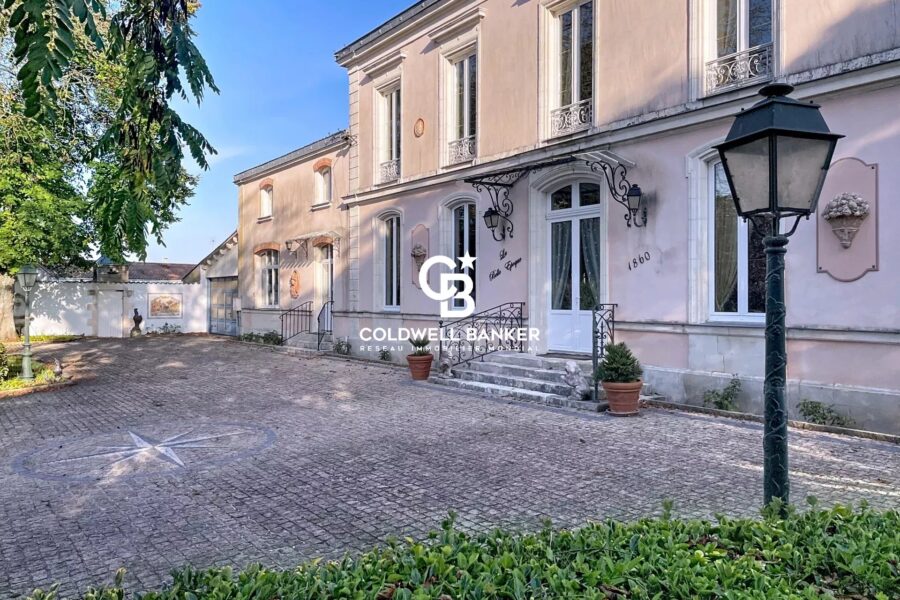 Maison à vendre à La Jarne — Vue parc & jardin — photo 2