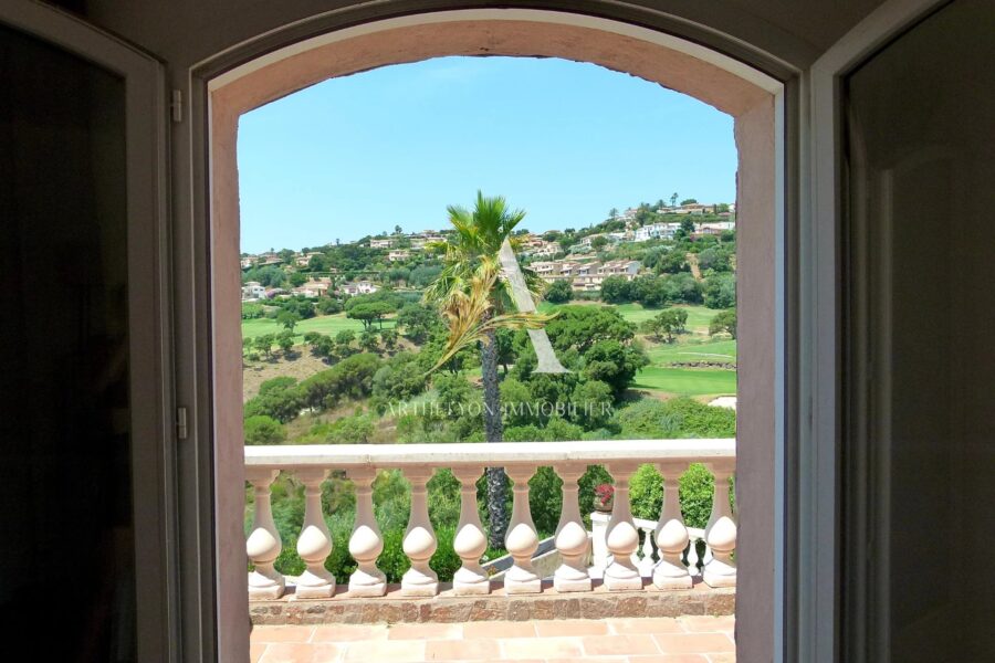 Maison à vendre à Sainte-Maxime — Vue mer — photo 12