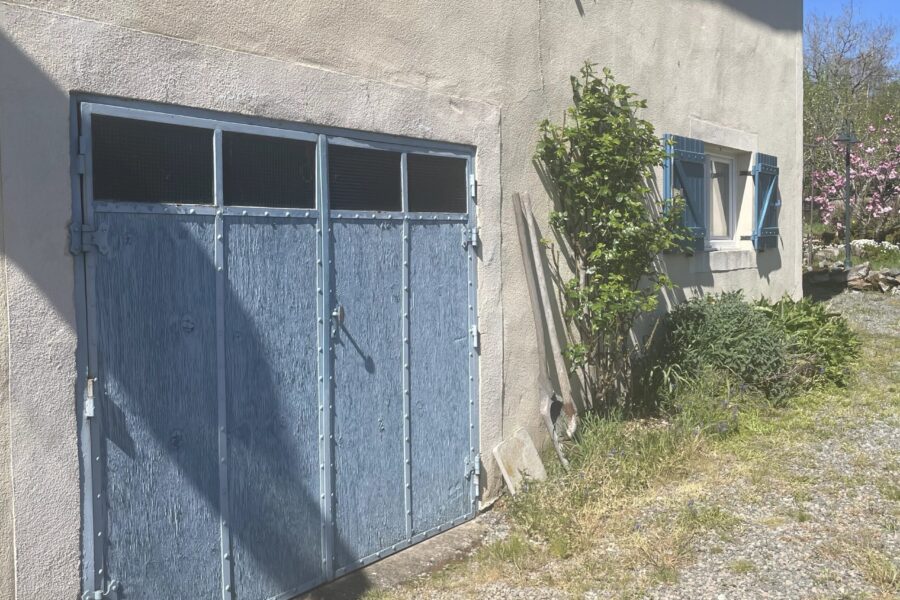 Maison à vendre à Saint-Léger-de-Fougeret — Vue montagne — photo 23