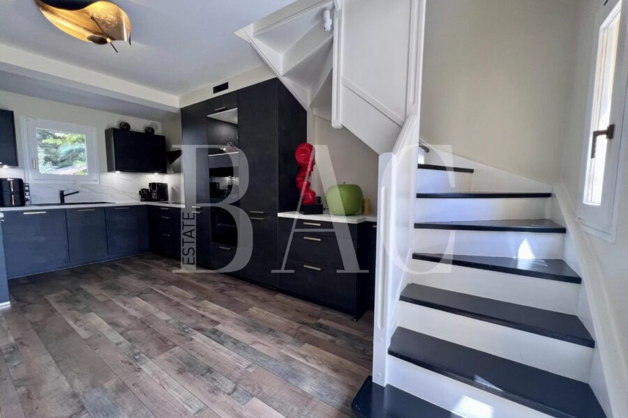 Maison à vendre à Cannes — Vue parc & jardin — photo 13