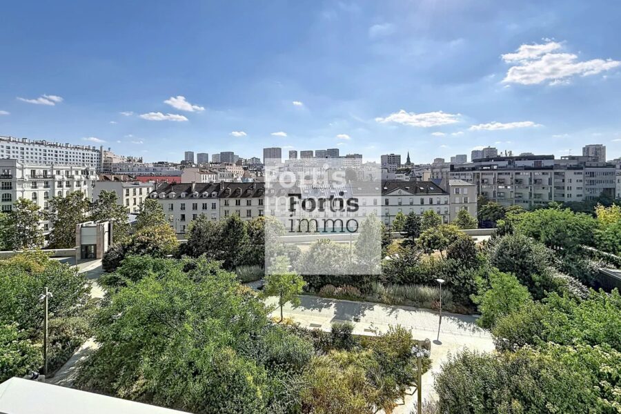 Appartement à vendre à Paris 13e arrondissement — Vue sur la ville — photo 7