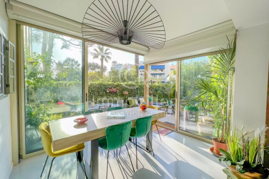 Appartement à vendre à Cannes — Vue parc & jardin — photo 2