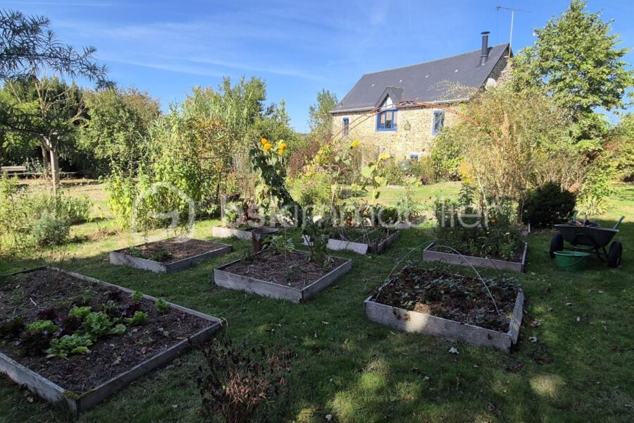 Maison à vendre à Saint-Jean-sur-Mayenne — Vue nature — photo 1