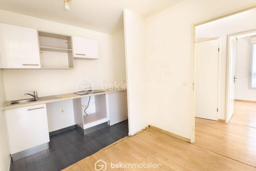 Appartement à vendre à Le Plessis-Trévise — Vue sur la ville — photo 5