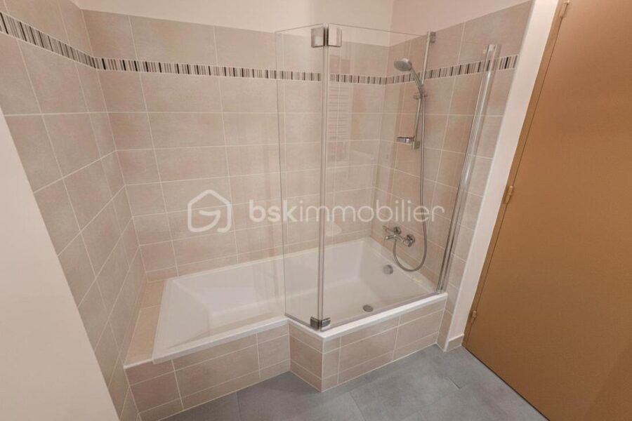 Appartement à vendre à Roanne — Vue sur la ville — photo 6