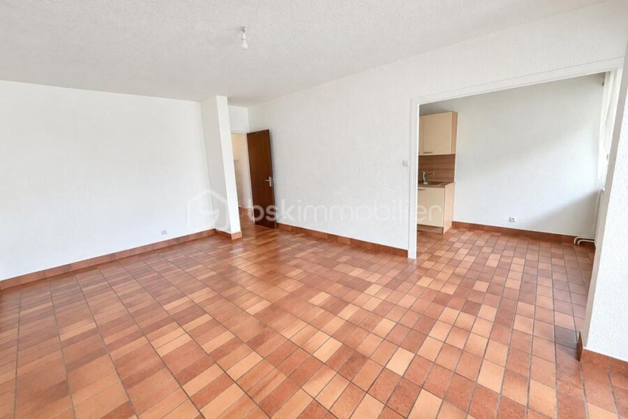 Appartement à vendre à Saint-Jean-de-Maurienne — Vue montagne — photo 6