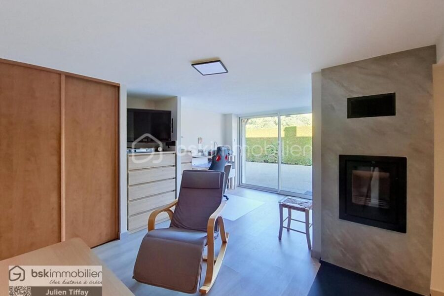 Maison à vendre à Beaucé — Vue parc & jardin — photo 5