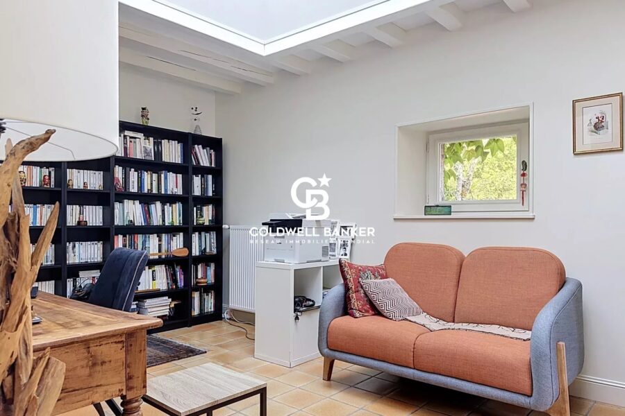 Maison à vendre à Saint-Fort-sur-le-Né — Vue parc & jardin — photo 9