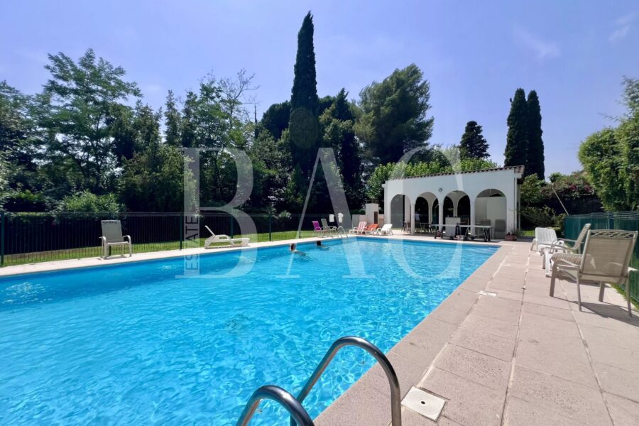 Maison à vendre à Cannes — Vue parc & jardin — photo 2