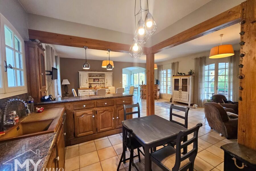 Maison à vendre à Pineuilh — Vue montagne — photo 3