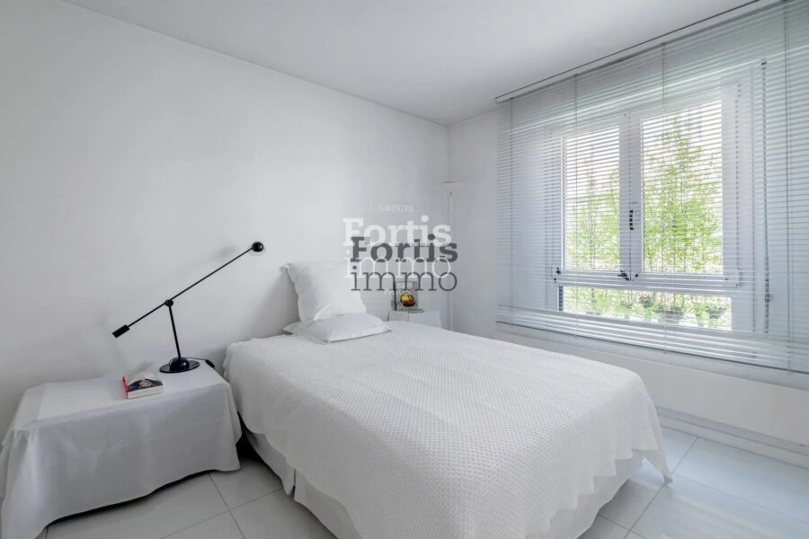 Appartement à vendre à Paris 20e arrondissement — Vue sur la ville — photo 15