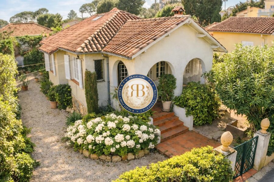 Maison à vendre à Antibes — Vue nature — photo 2