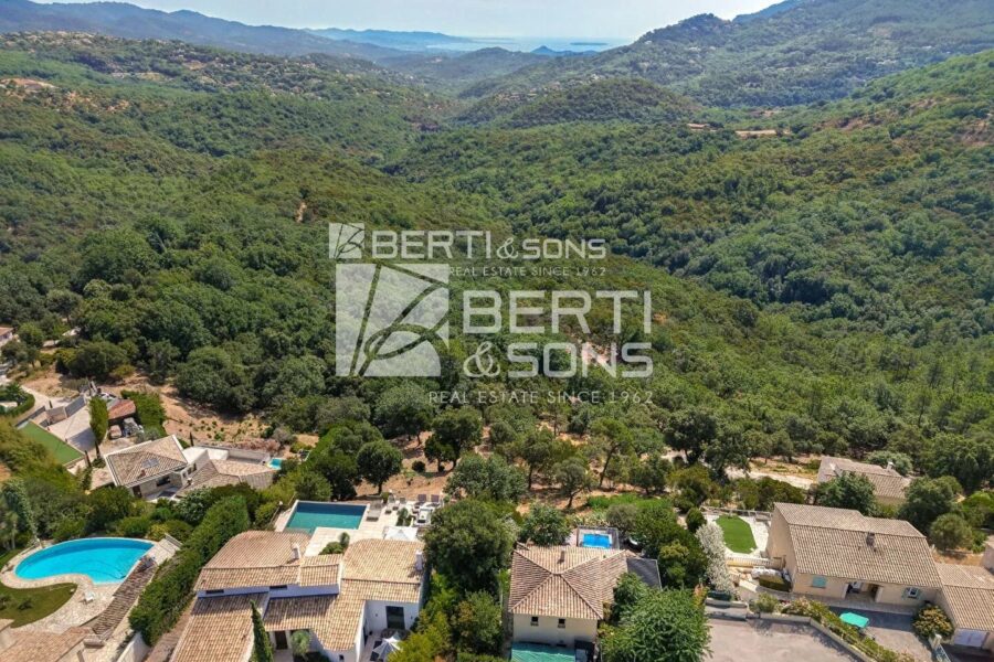 Maison à vendre à Les Adrets-de-l&rsquo;Estérel — Vue mer — photo 12