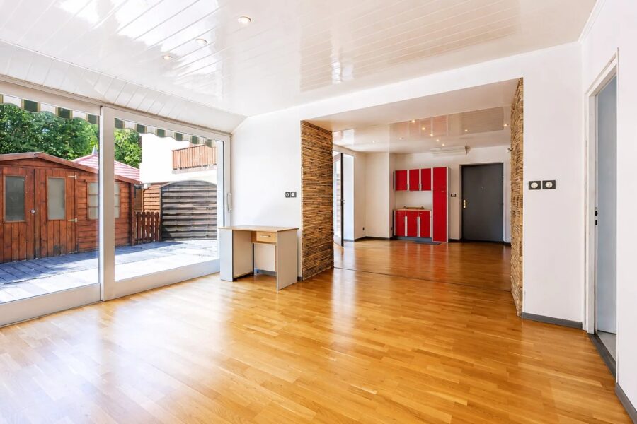 Appartement à vendre à Bernex — Vue montagne — photo 1