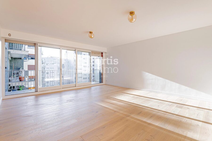 Appartement à vendre à Paris 15e arrondissement — Vue parc & jardin — photo 2