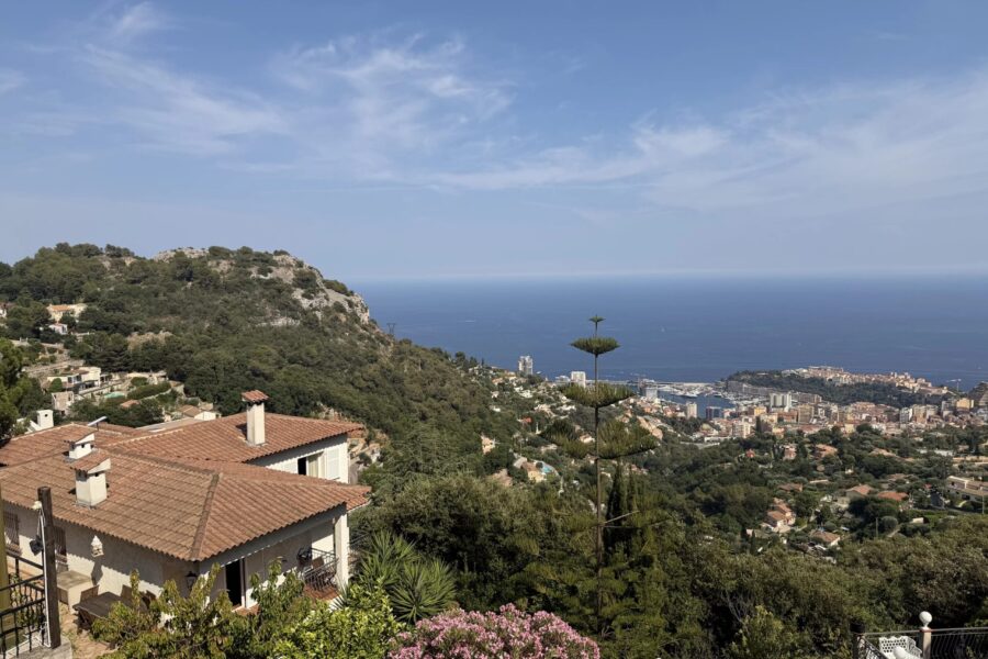 Maison à vendre à La Turbie — Vue mer — photo 2
