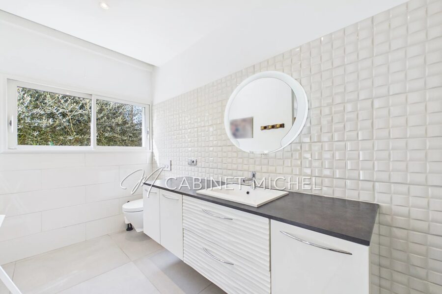 Maison à vendre à Le Rouret — Vue montagne — photo 19