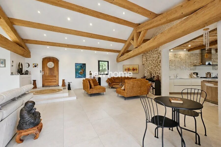 Maison à vendre à Saint-Antonin-du-Var — Vue montagne — photo 13