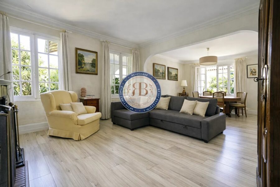 Maison à vendre à Antibes — Vue nature — photo 4
