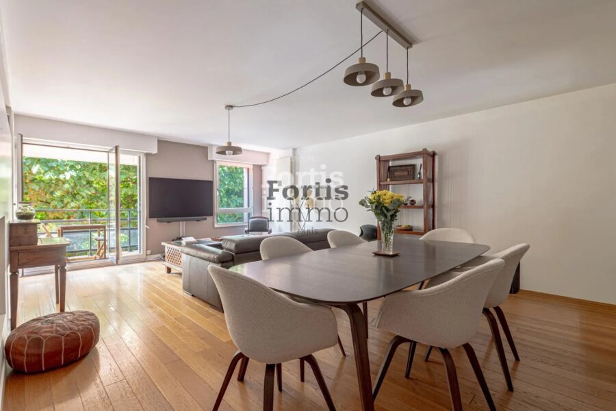 Appartement à vendre à Rueil-Malmaison — Vue parc & jardin — photo 2