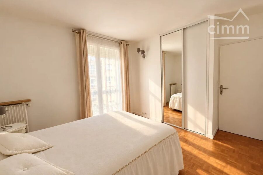 Appartement à vendre à Versailles — Vue sur la ville — photo 8