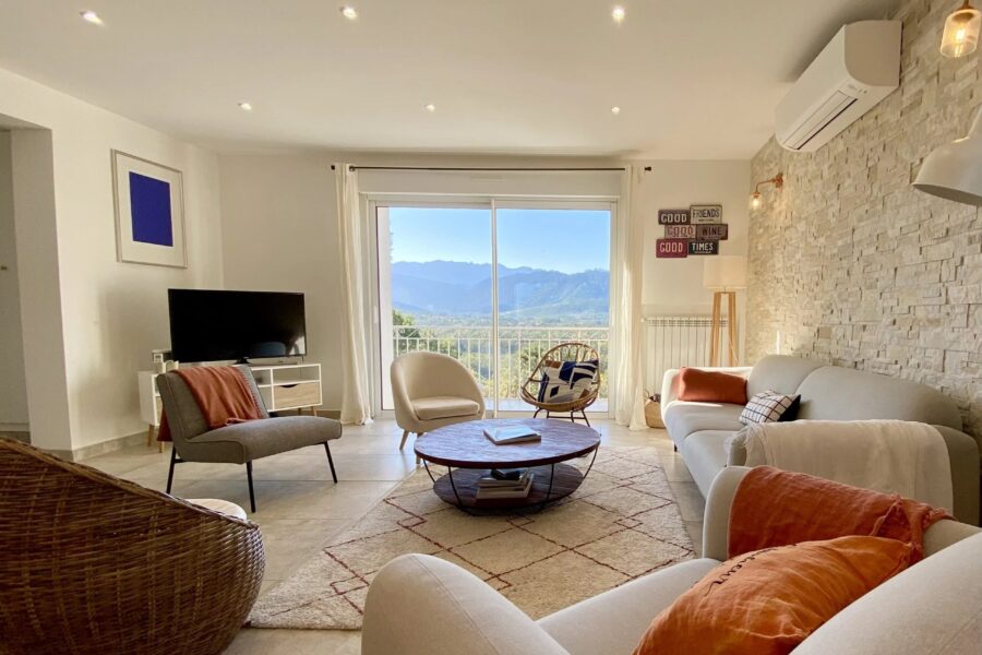 Maison à vendre à Sainte-Lucie-de-Porto-Vecchio — Vue mer — photo 6