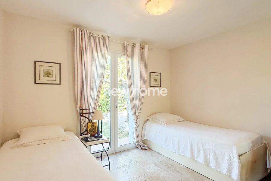Maison à vendre à Entrecasteaux — Vue parc & jardin — photo 26