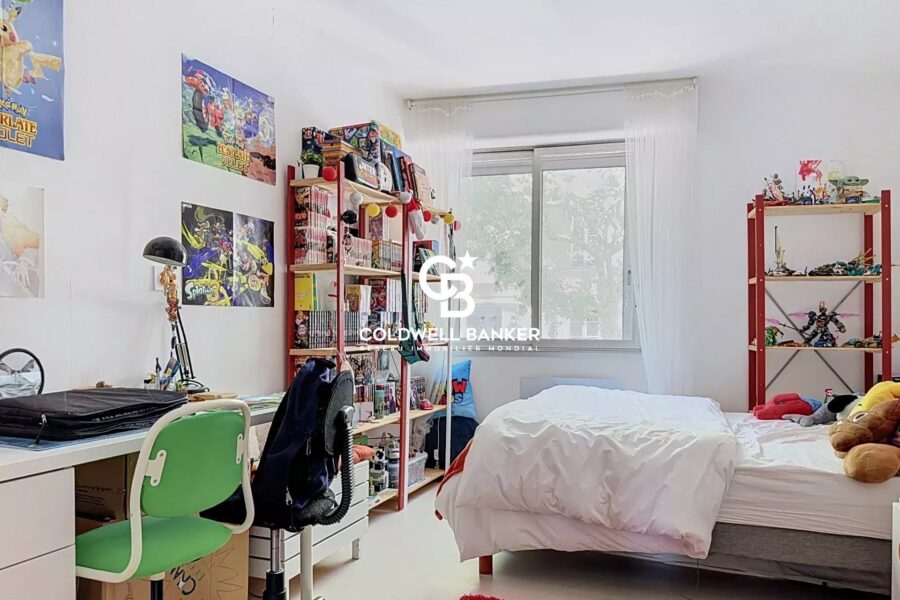 Appartement à vendre à Saintes — Vue sur la ville — photo 8