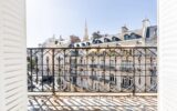 Appartement à louer à Paris 8e arrondissement — Vue sur la ville — photo 1