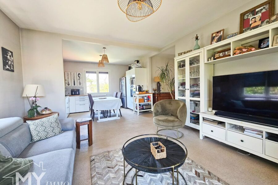 Maison à vendre à Pineuilh — Vue parc & jardin — photo 4