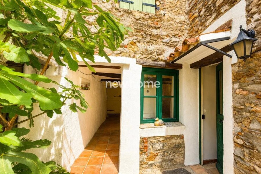 Maison à vendre à La Garde-Freinet — Vue sur la ville — photo 9