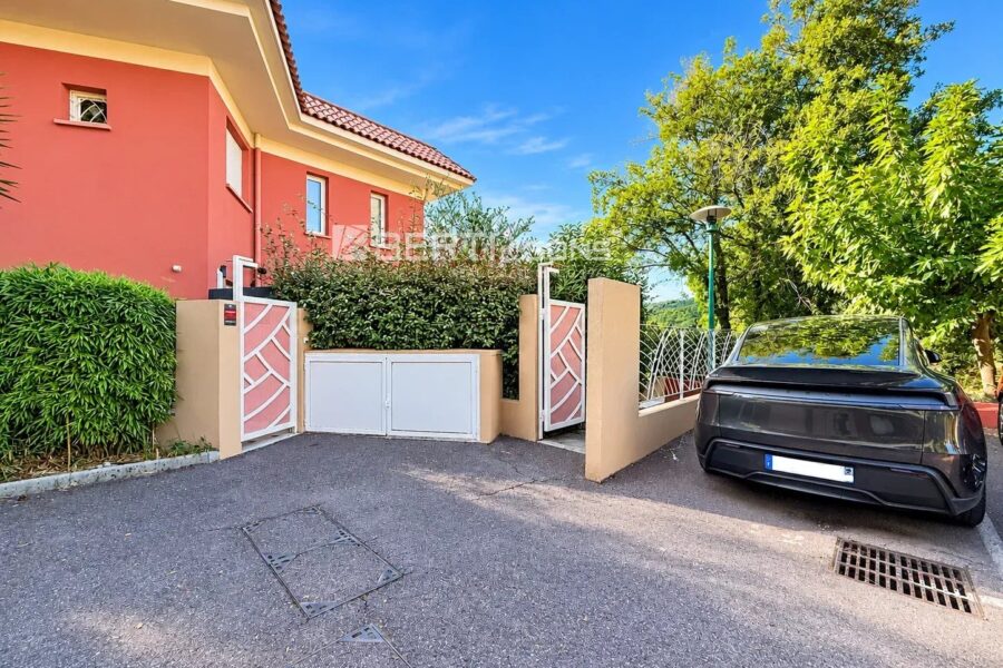 Appartement à vendre à Mandelieu-la-Napoule — Vue montagne — photo 2