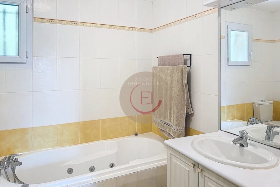 Maison à vendre à Les Adrets-de-l&rsquo;Estérel — Vue montagne — photo 21