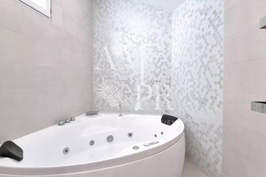 Maison à vendre à Cannes — Vue parc & jardin — photo 14