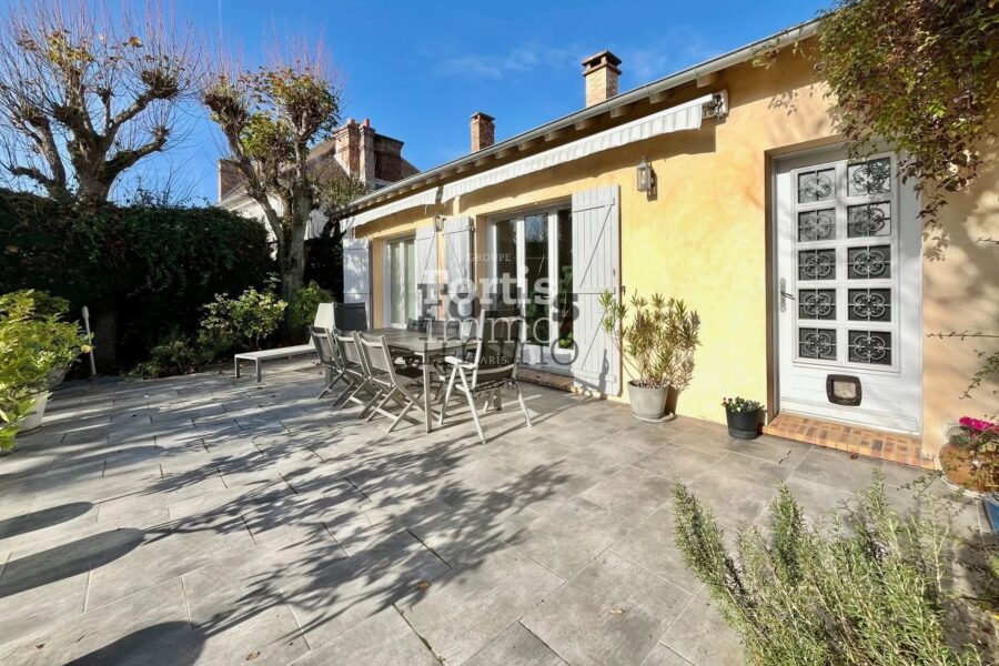 Maison à vendre à Saintry-sur-Seine — Vue parc & jardin — photo 16