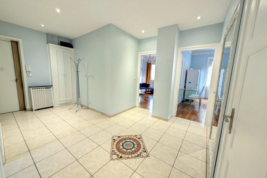 Appartement à vendre à Lyon 6e arrondissement — Vue sur la ville — photo 11