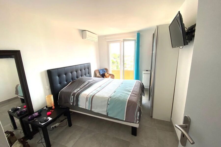 Maison à vendre à Bormes-les-mimosas — Vue mer — photo 6