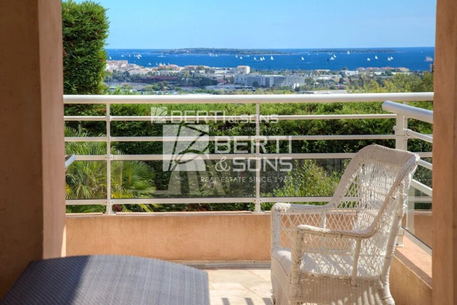 Maison à vendre à Mandelieu-la-Napoule — Vue mer — photo 4