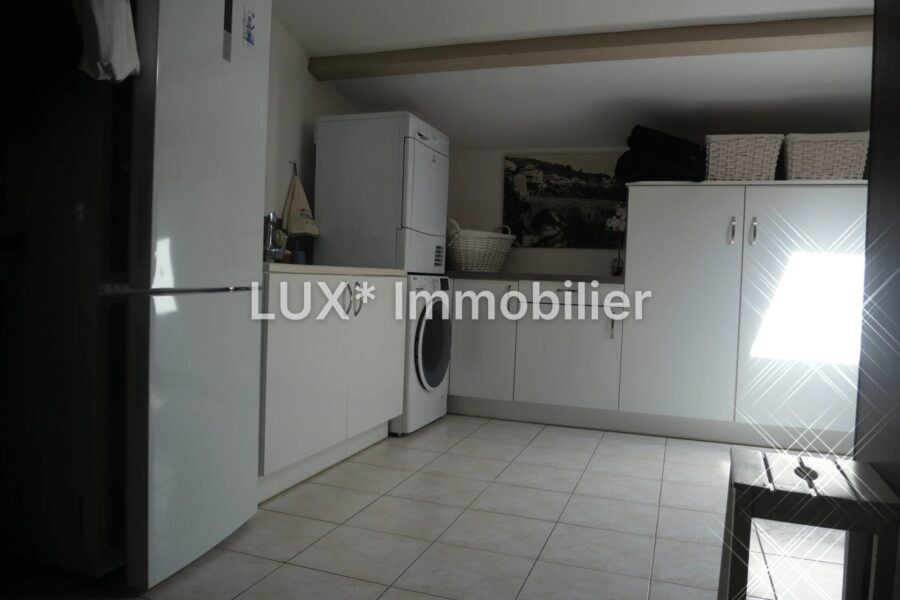 Maison à vendre à Saint-Rémy-de-Provence — Vue parc & jardin — photo 18