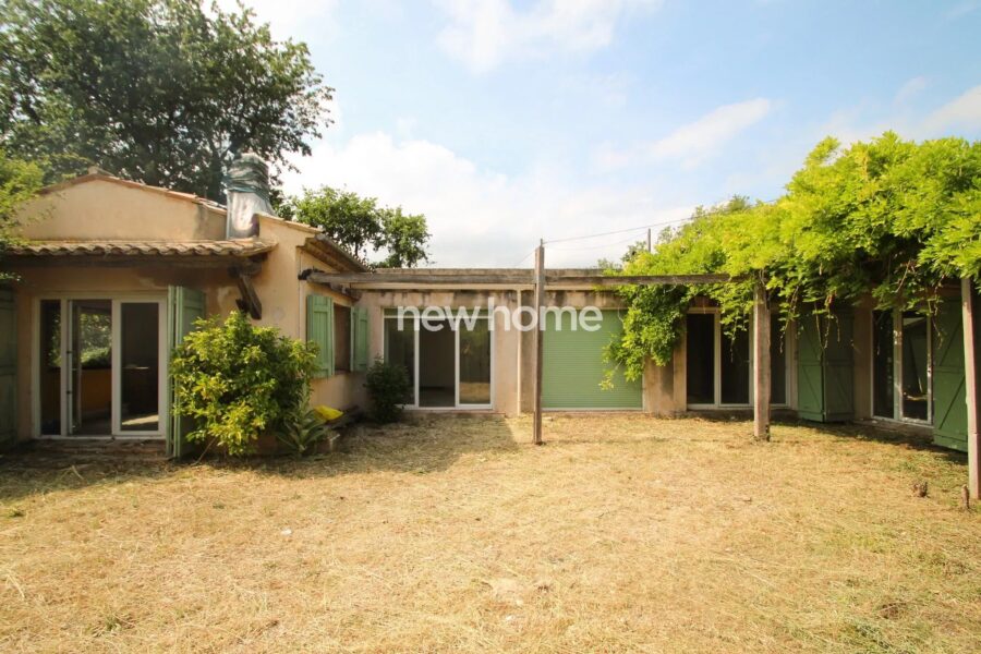 Maison à vendre à Châteauneuf-Grasse — Vue parc & jardin — photo 17