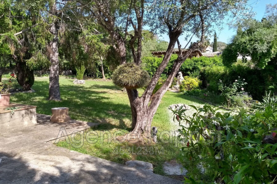 Maison à louer à Juan-les-Pins — Vue mer — photo 10