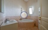Maison à vendre à Châteauneuf-Grasse — Vue montagne — photo 12