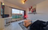 Appartement à louer à Juan-les-Pins — Vue sur la ville — photo 3