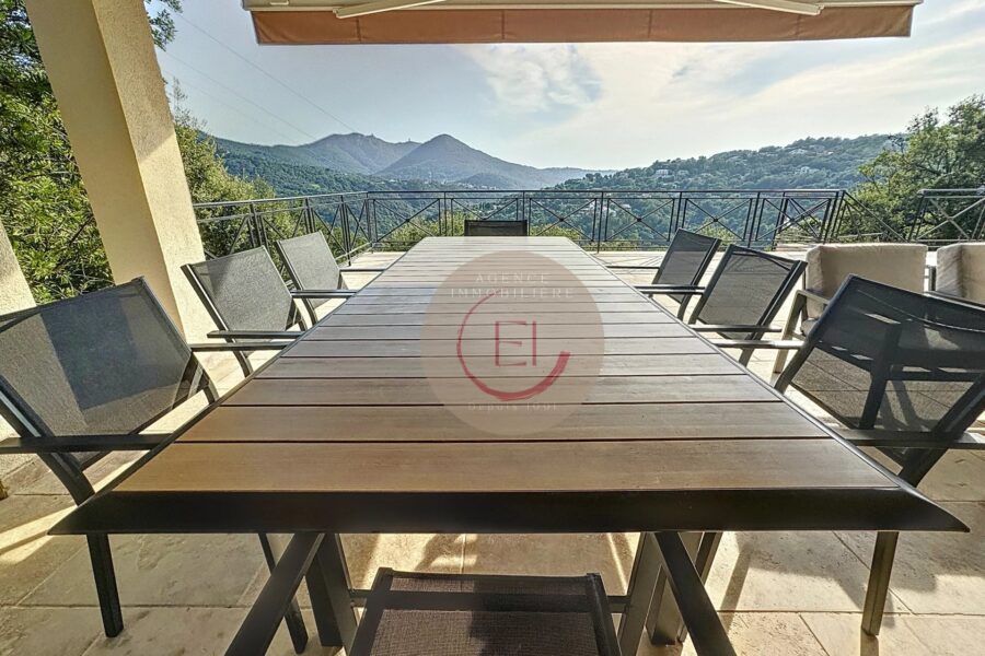 Maison à vendre à Les Adrets-de-l&rsquo;Estérel — Vue montagne — photo 10