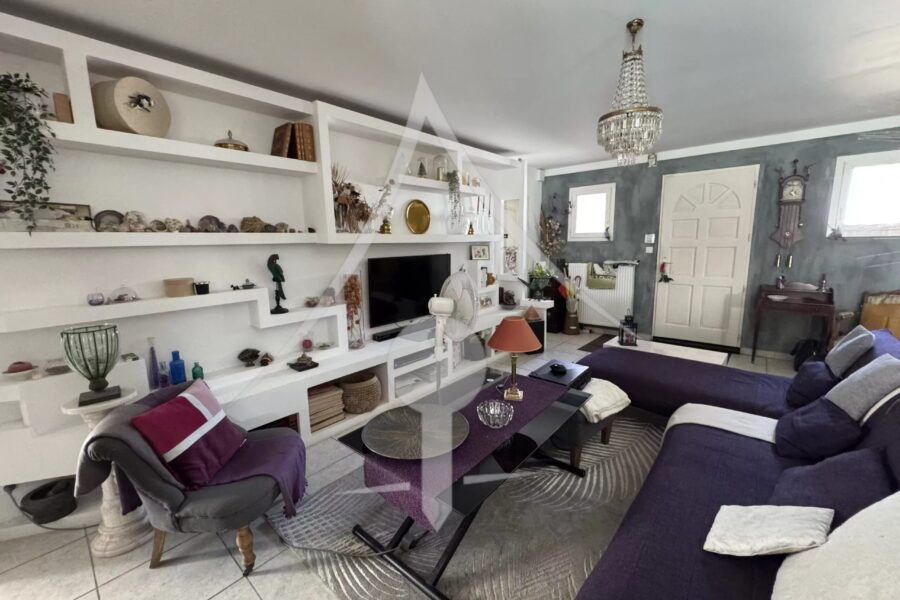 Maison à vendre à Saint-Hilaire — Vue parc & jardin — photo 5