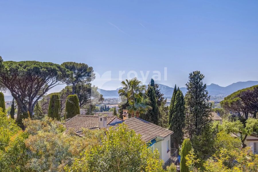 Maison à vendre à Cannes — Vue mer — photo 1